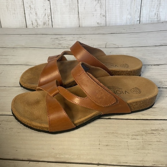 Vionic Pamplona Tan Leather Slide Sandal - Picture 2 of 12